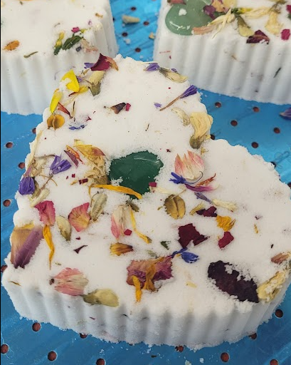 Crystal Heart Bath Bomb