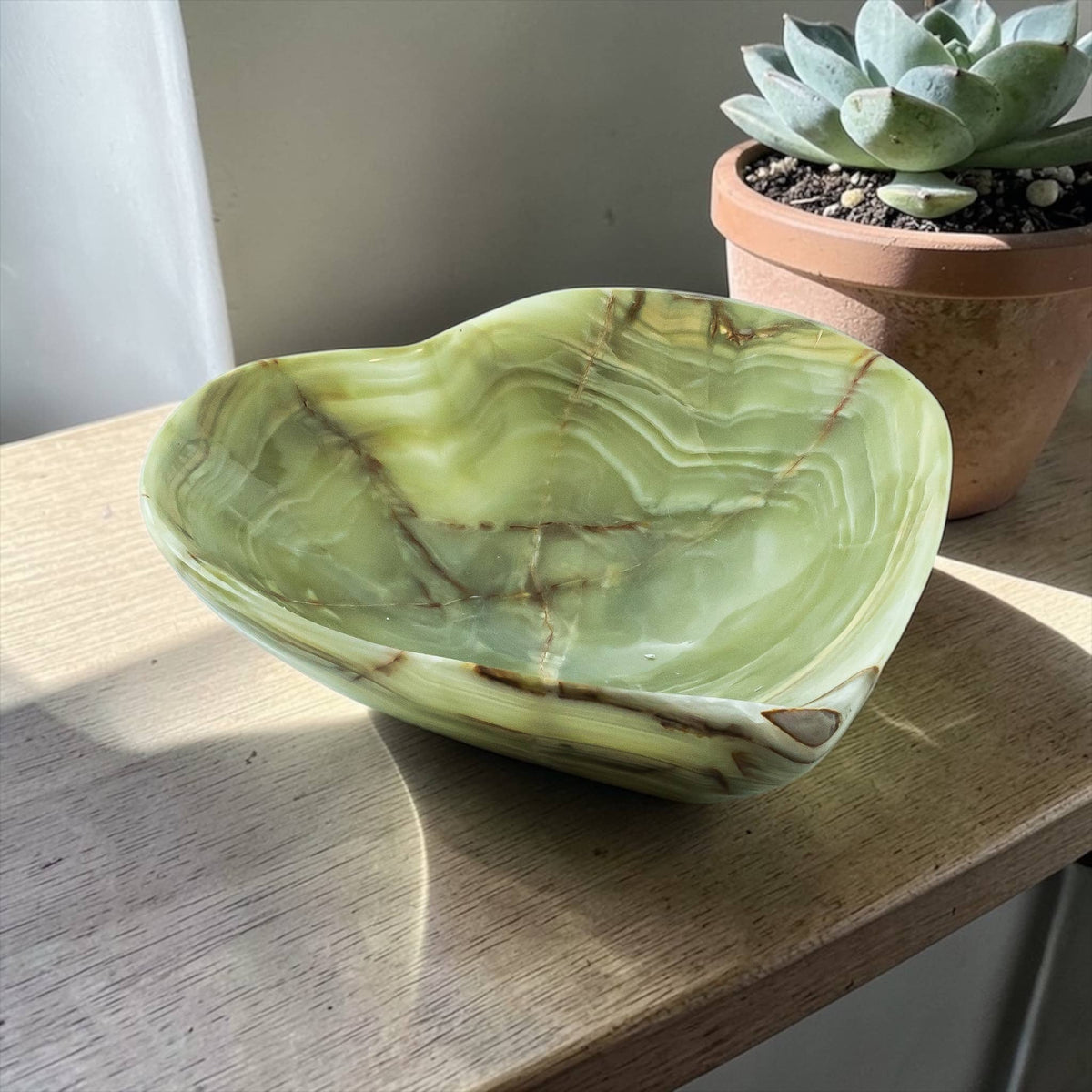 Onyx Heart Bowl 6 inch